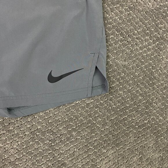 Nike Flex Vent Max Training Shorts Men's Small Smoke Gray 8" Gym Yoga DM5950 084 - Picture 2 of 13